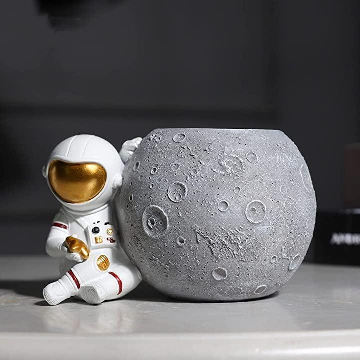 ペンスタンド 宇宙飛行士 おしゃれ かっこいい 立て デスク 卓上 収納